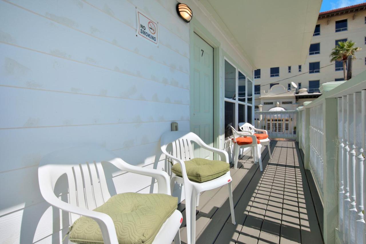 Oceanview By The Galvez Villa Galveston Exterior photo